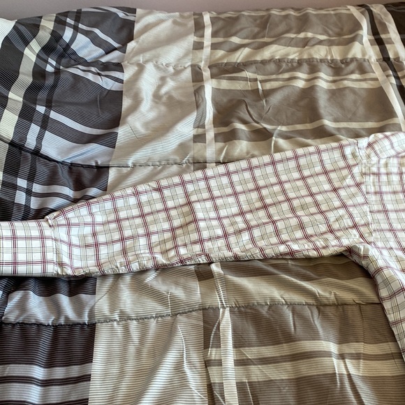 Burberry dress shirt - Picture 5 of 11